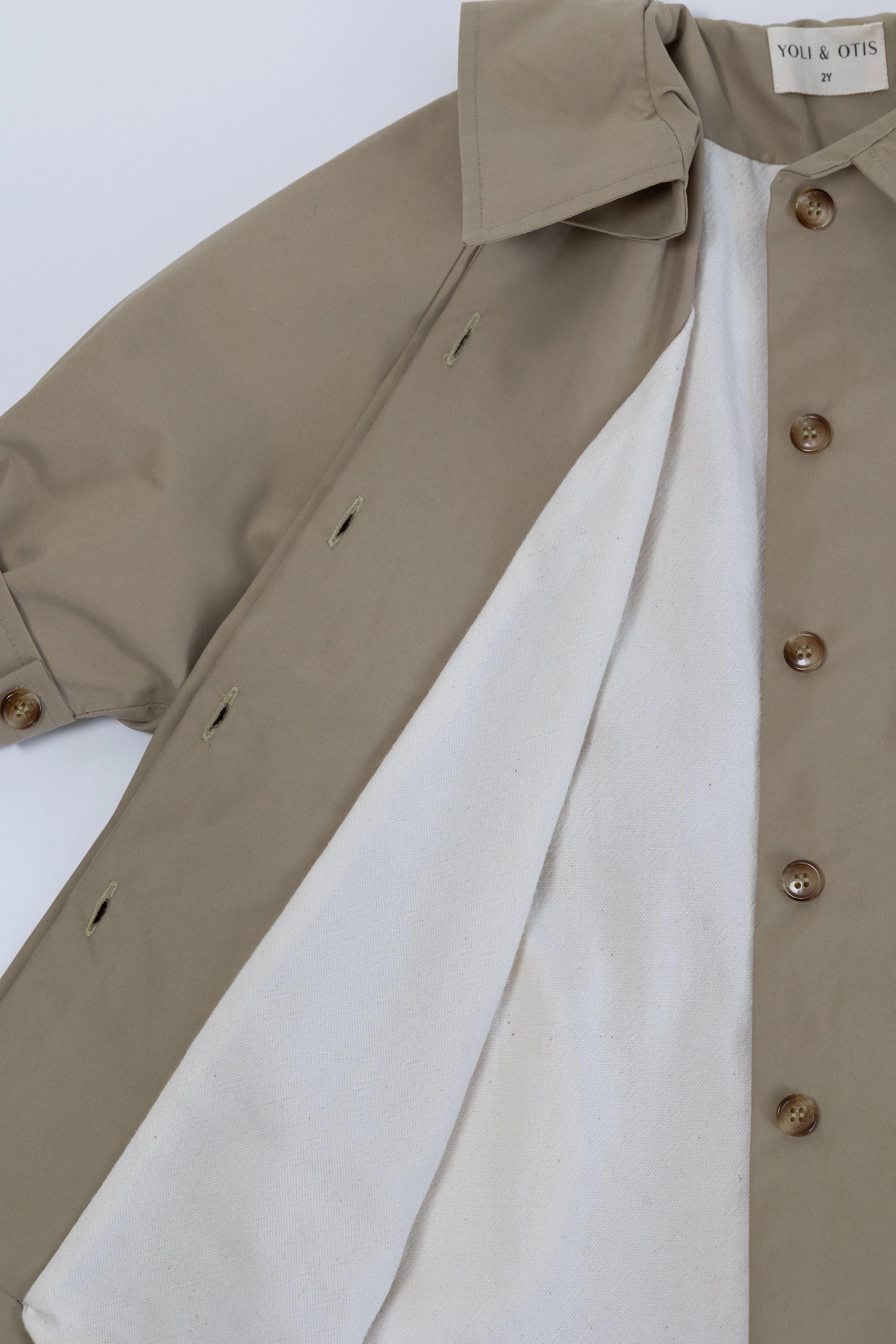 ARMAND RAINCOAT | TAUPE