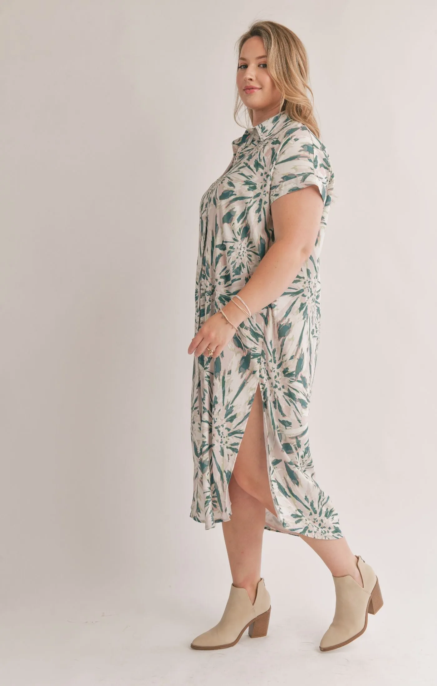 Curvy Moon & Back Button Down Maxi