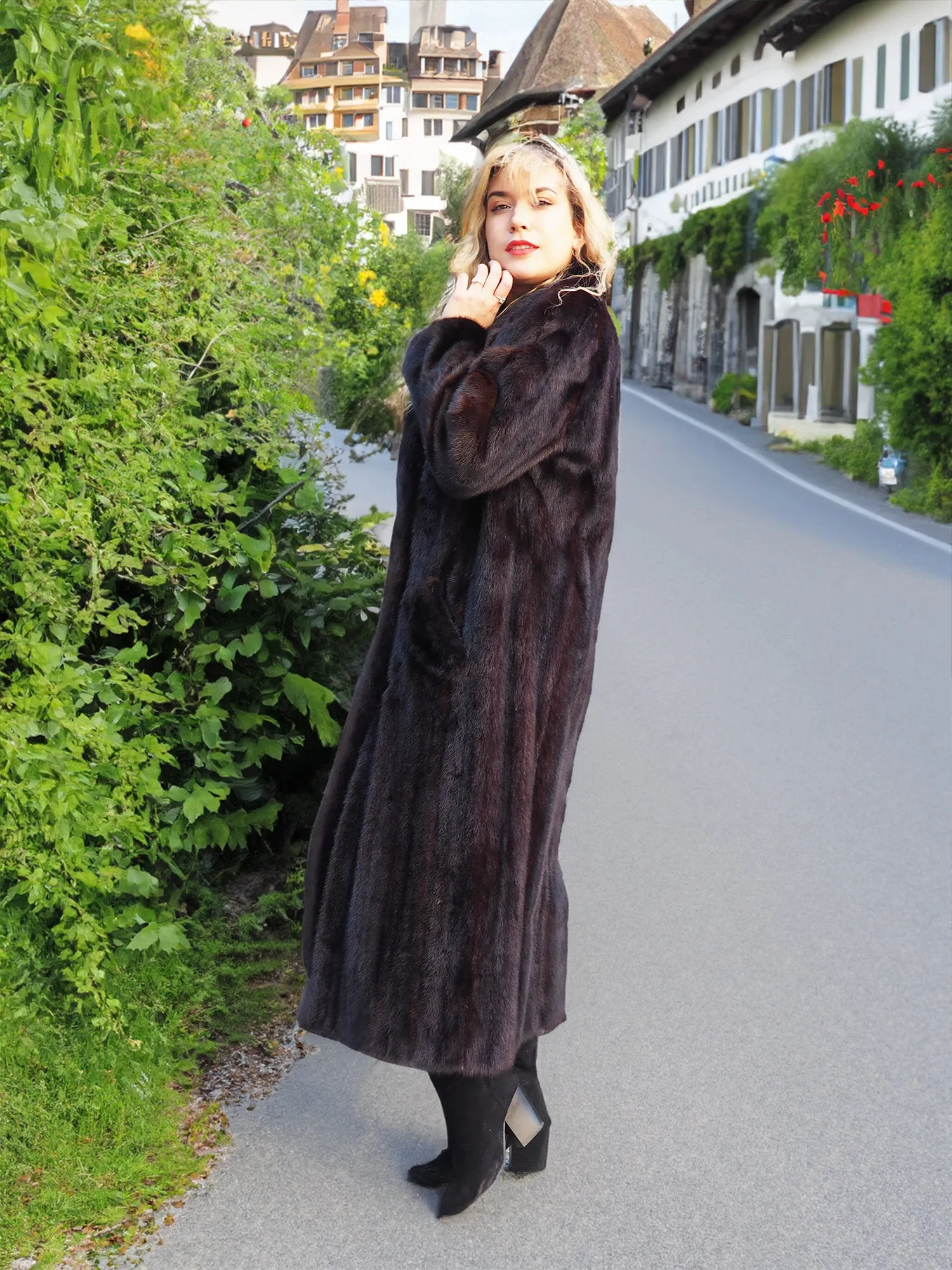 Dark Ranch Black Mink Fur Coat Jacket M No Monogram Unique Design