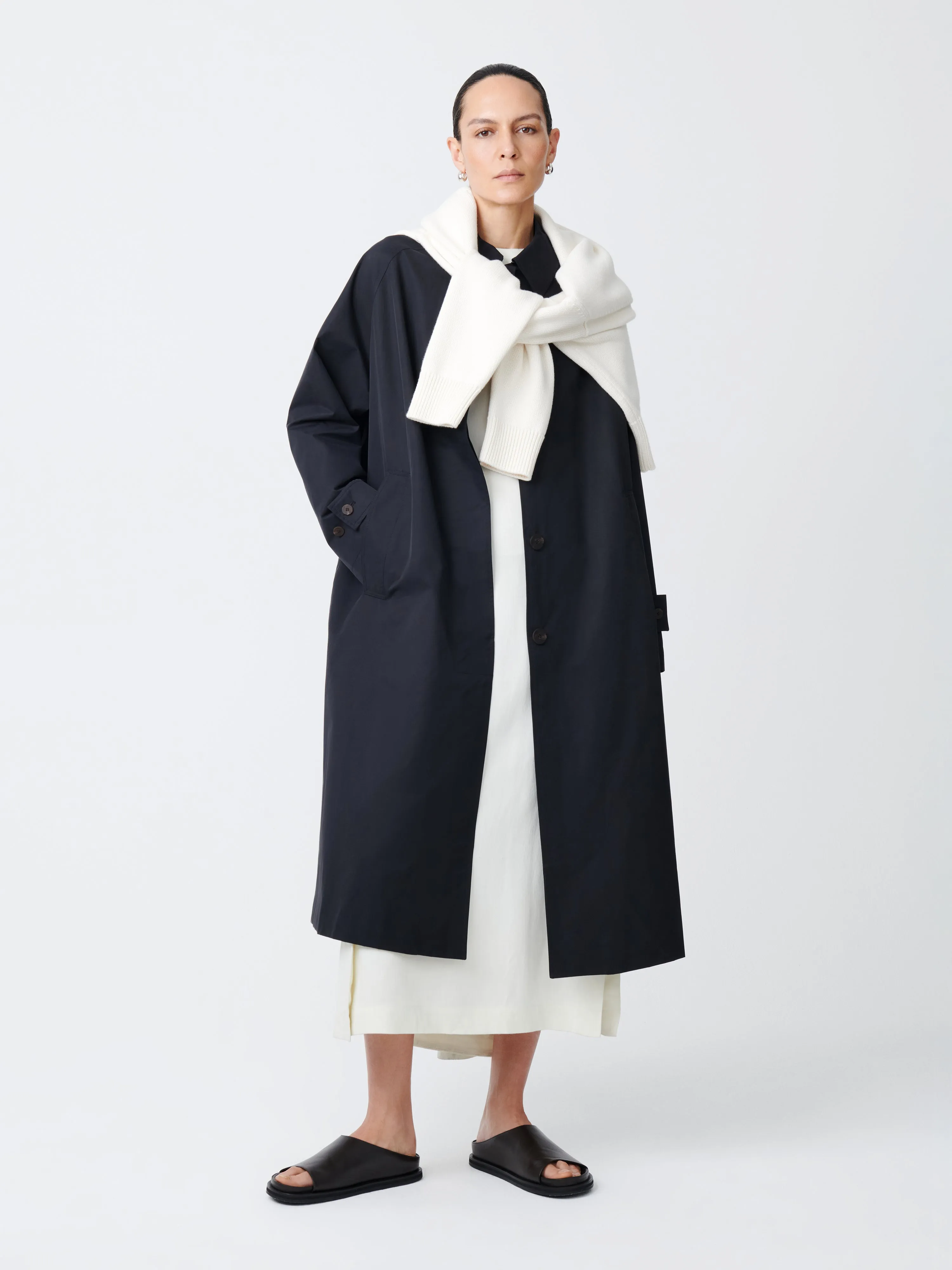 Holin Coat in Black