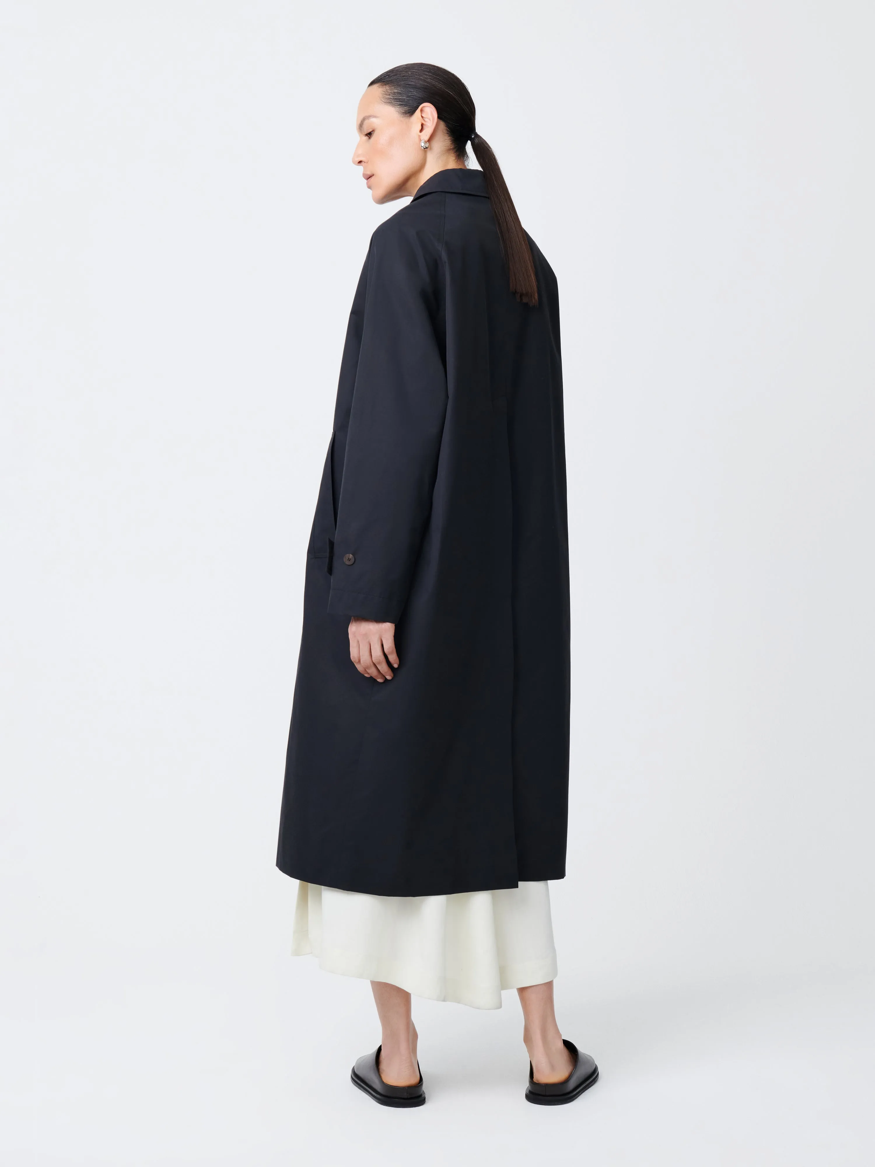 Holin Coat in Black