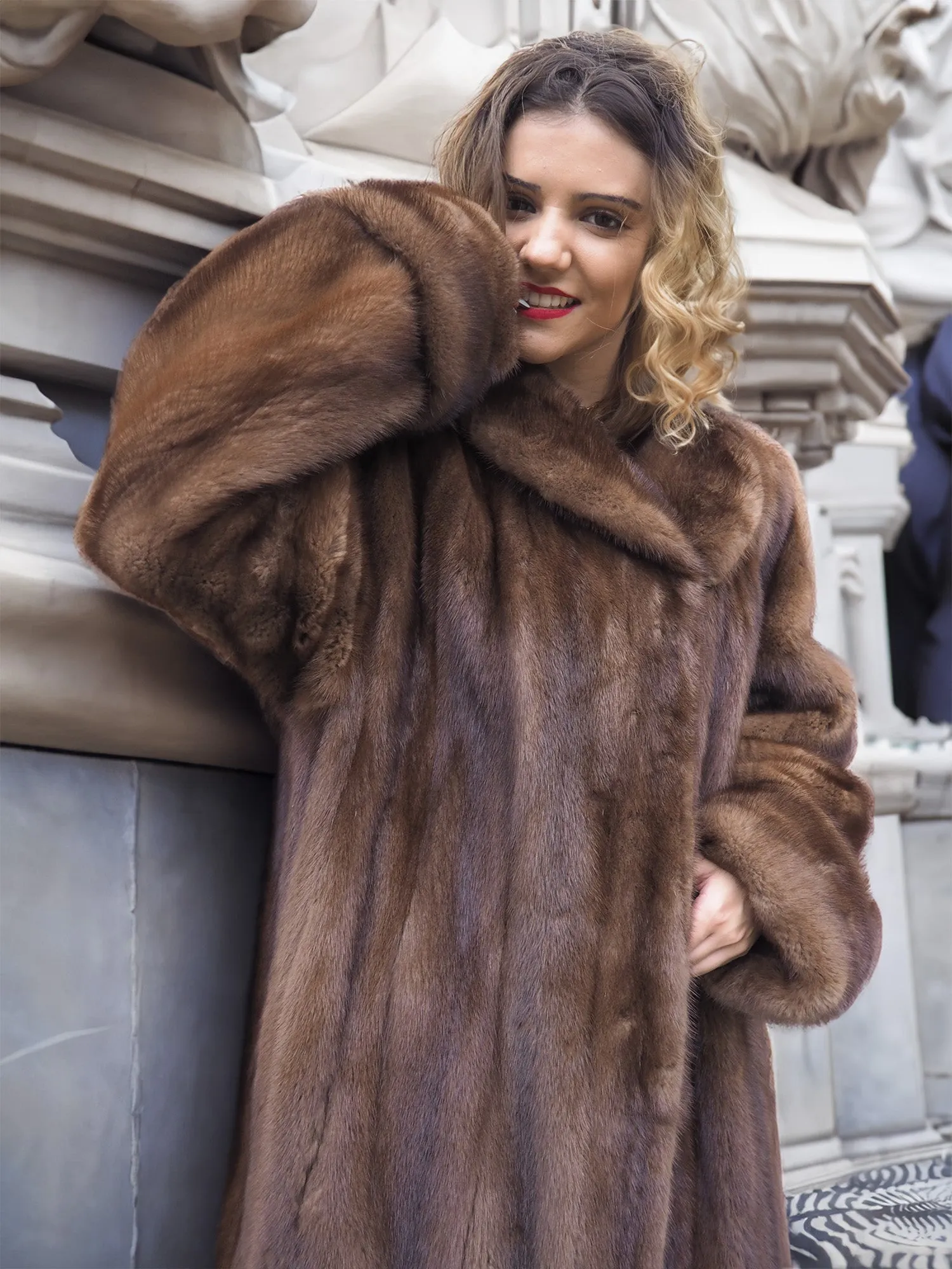 Luxurious Brown Demi Buff Canadian Mink Fur Coat 80 Sweep L