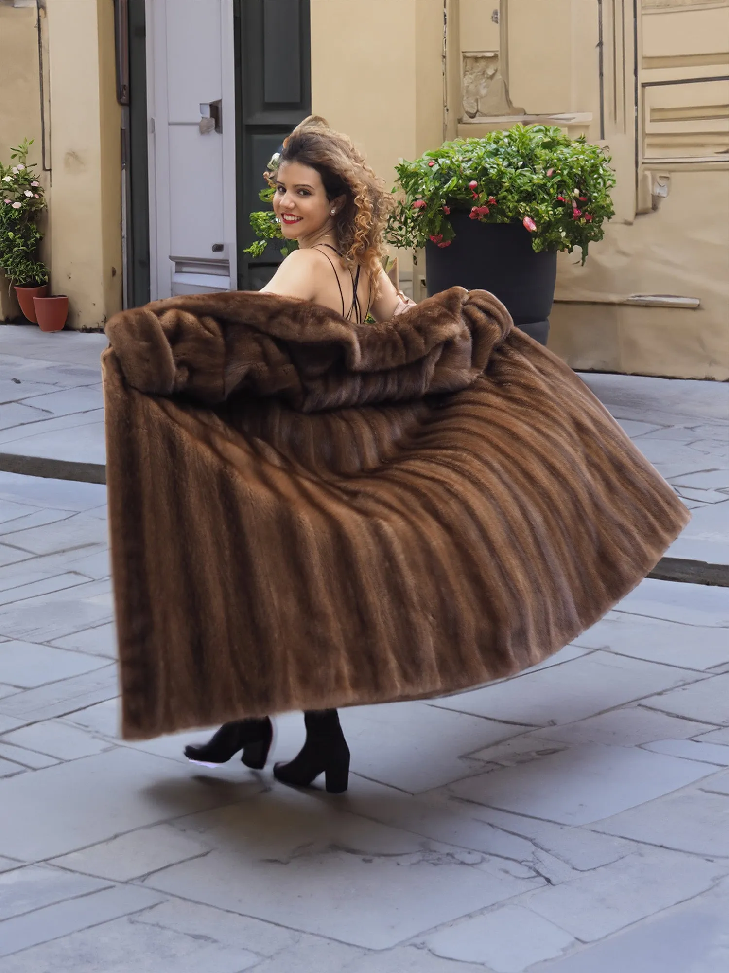 Luxurious Brown Demi Buff Canadian Mink Fur Coat 80 Sweep L