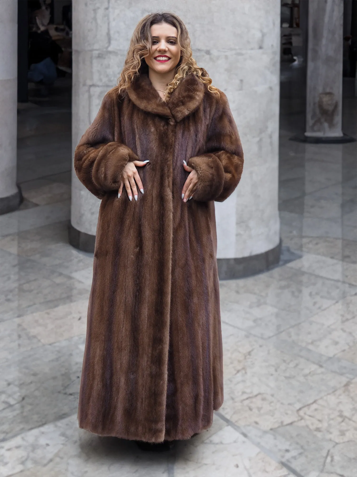 Luxurious Brown Demi Buff Canadian Mink Fur Coat 80 Sweep L